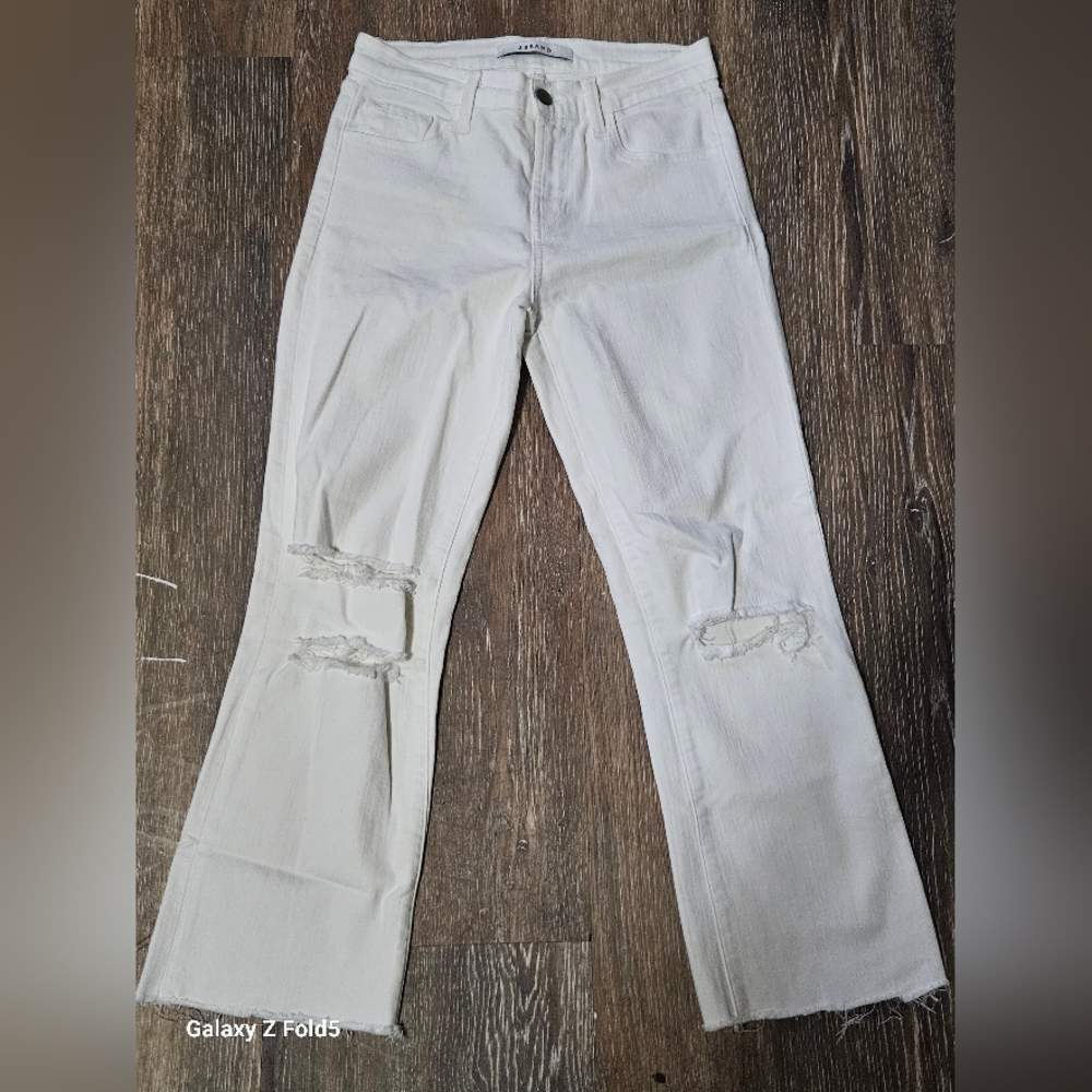 EUC J BRAND CUTOFF BOOTLEG WHITE JEANS SIZE 24